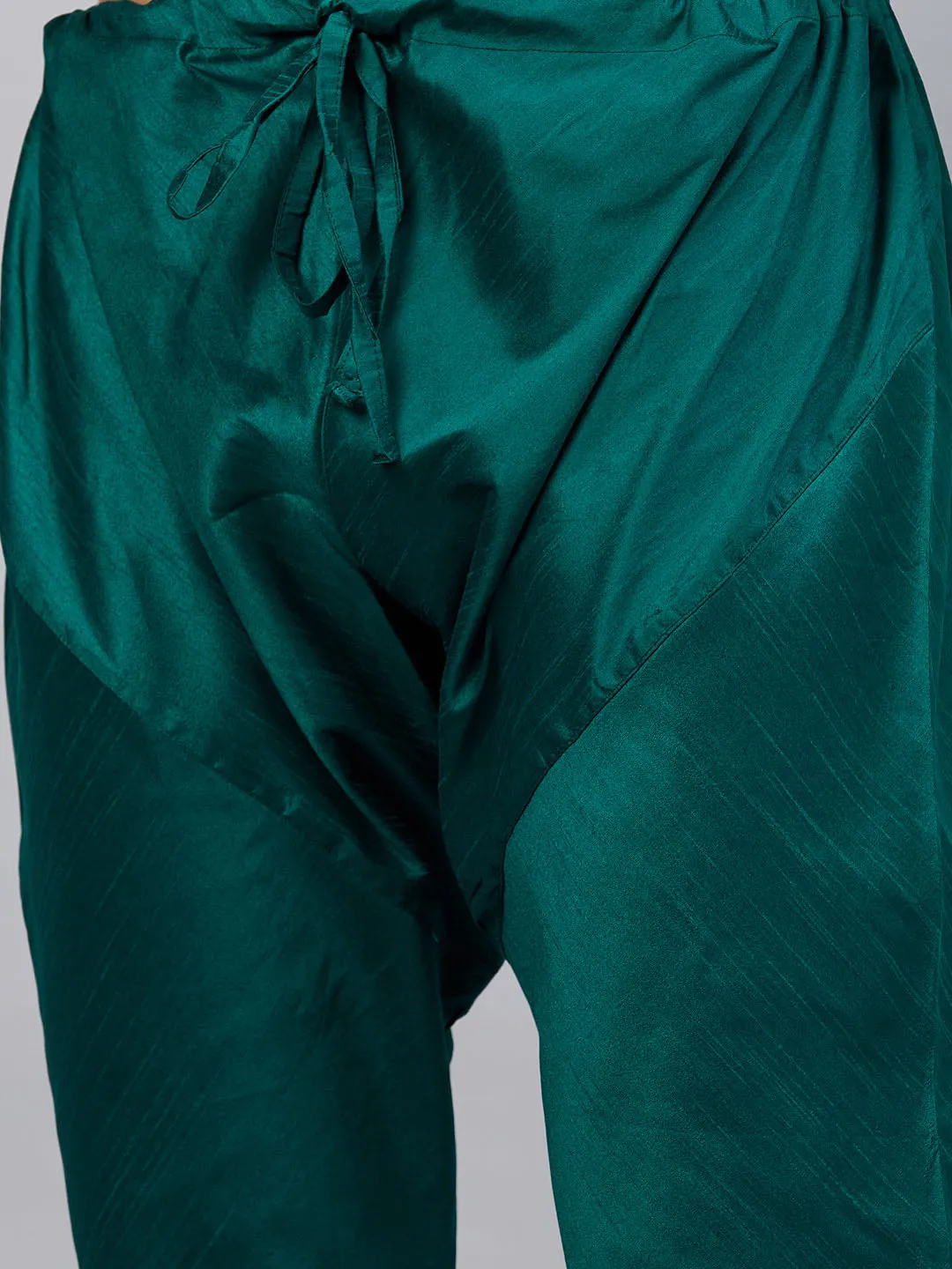 Jashvi Men's Green Foil Print Silk Blend Kurta Pyjama Set