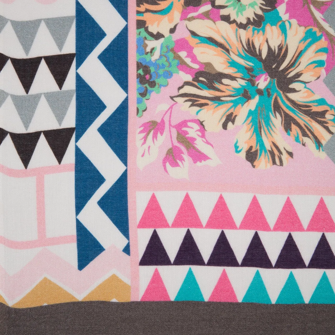 Majjusa Printed Silk Stole